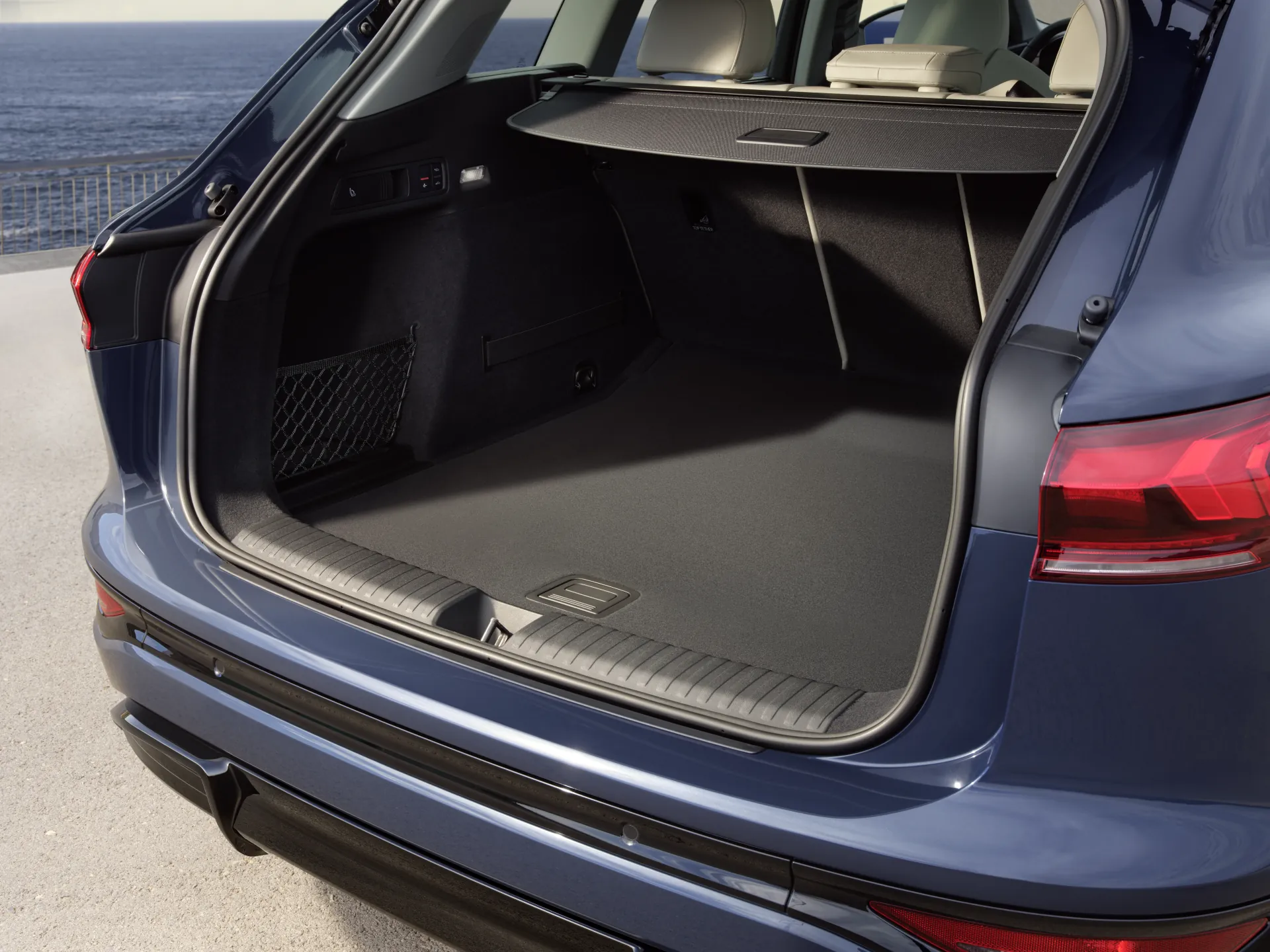 Audi Q6 e-tron - Ảnh 15